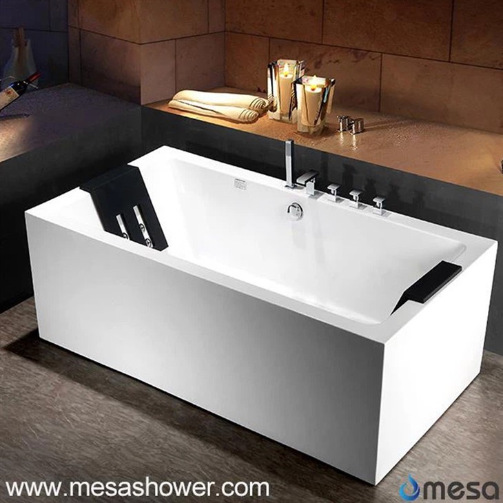 Rectangular jacuzzi tub